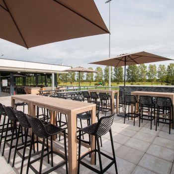 96992180 Terrasbarkruk Air Zwart Sfeer 1