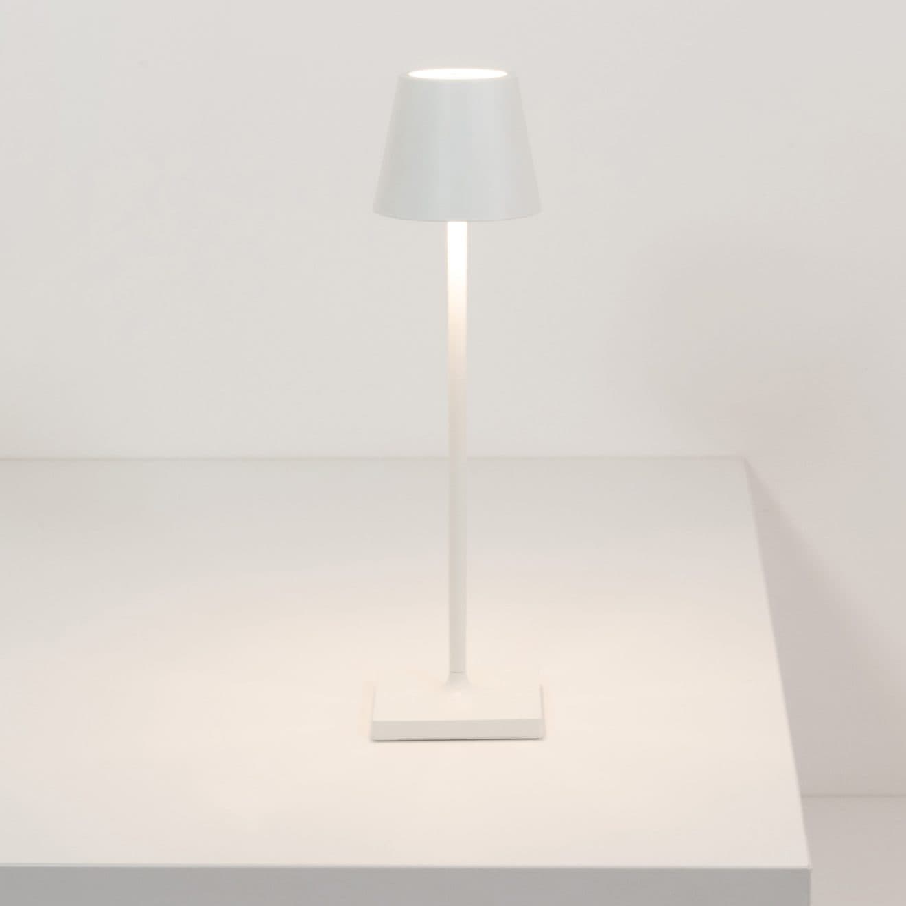 97113450 Tafellamp Poldina Micro Wit 2hr