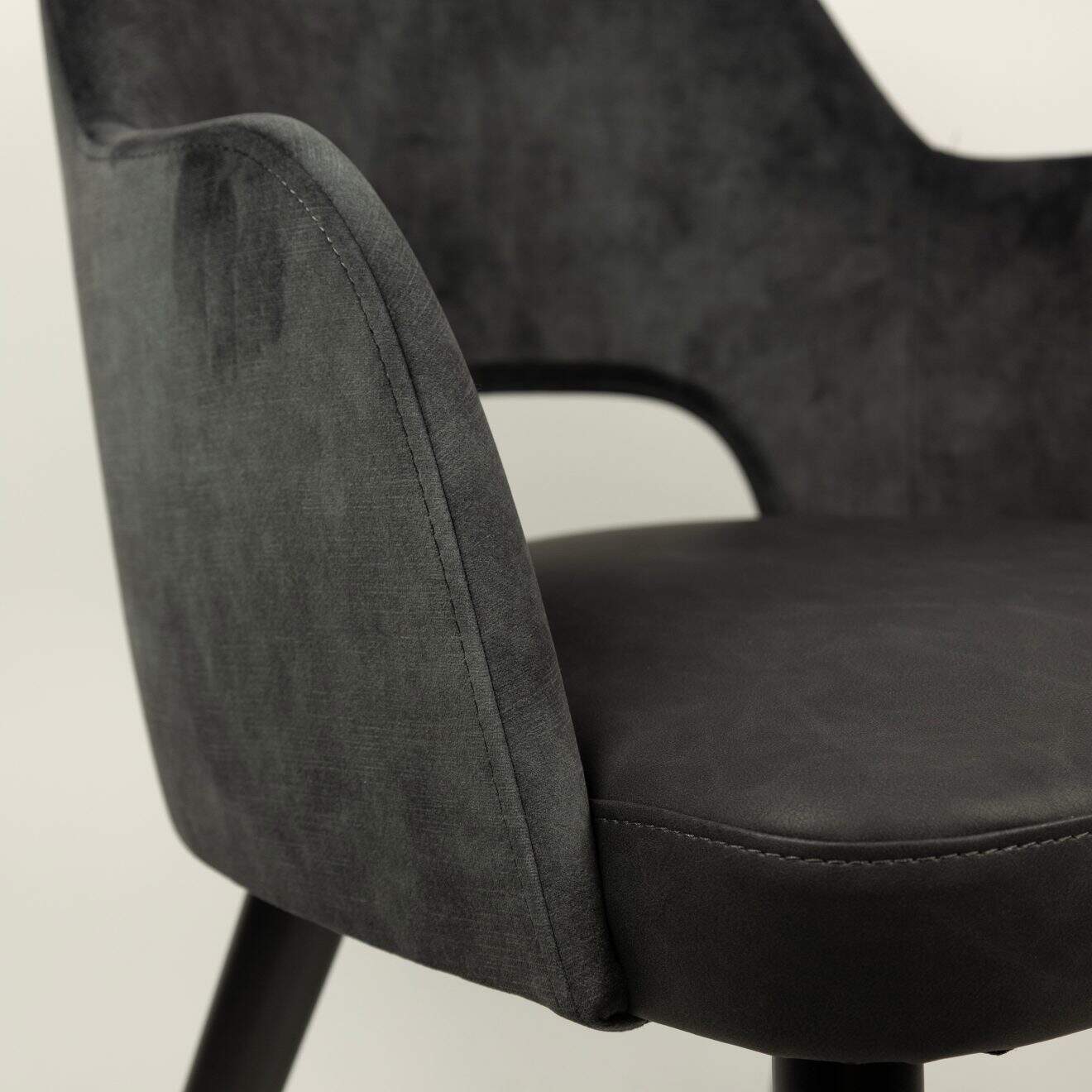 96120990 Olsen Armstoel Antraciet 5hr