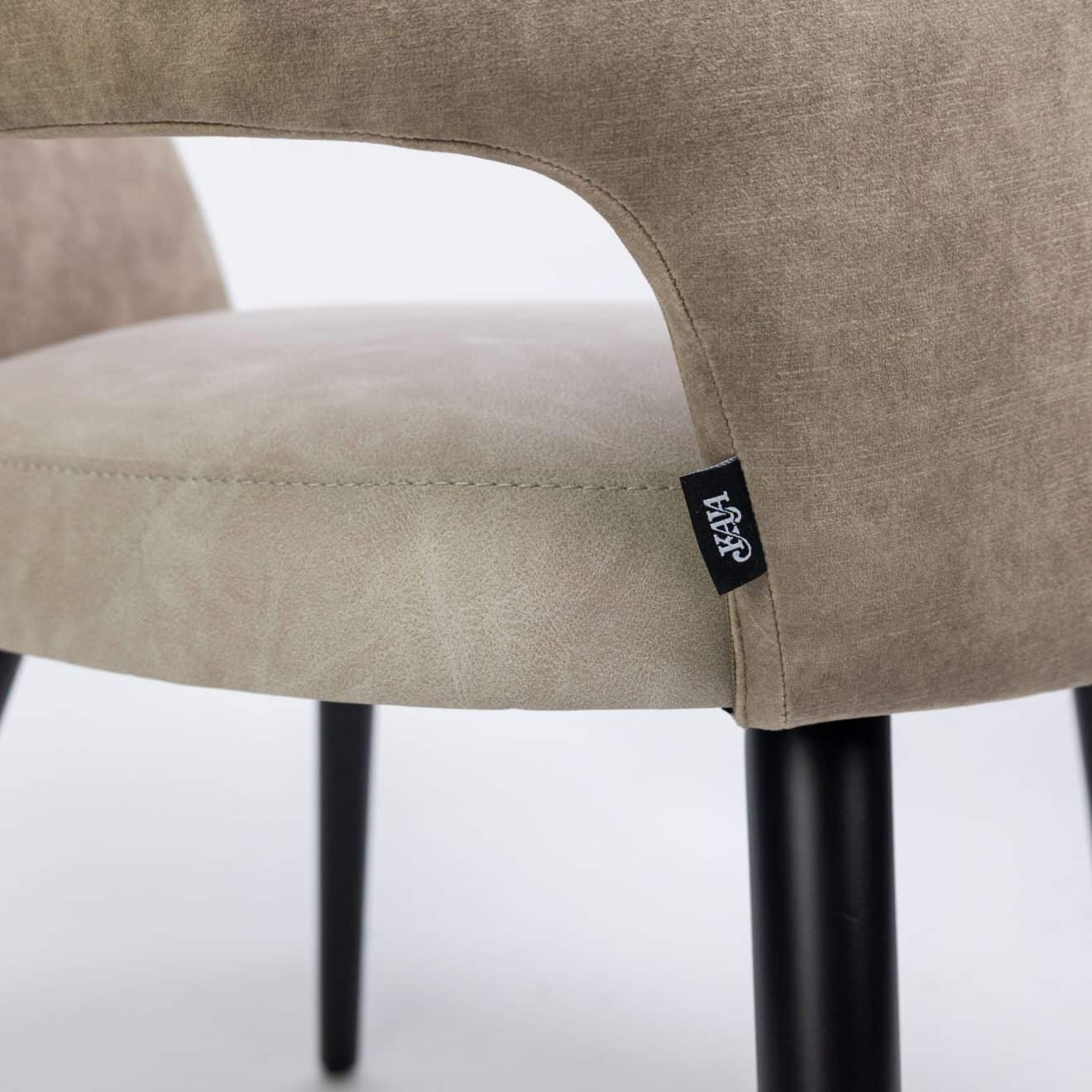 96123990 Armstoel Olsen Latte 12hr
