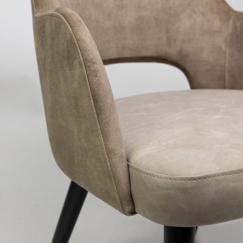 96123990 Armstoel Olsen Latte 5hr