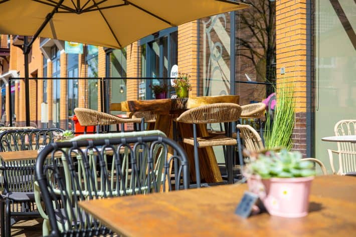 (c)fotografie Mike Rikken Nijverdal Bedrijfsfotograaf Kaja Terras Kleurrijk Werkcafe Nijverdal 3465