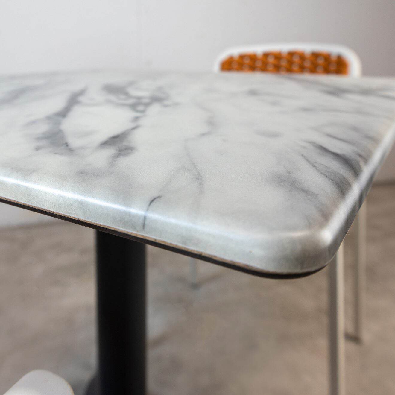 96920040 Terrasset 3 Delig Oker Marble 2hr