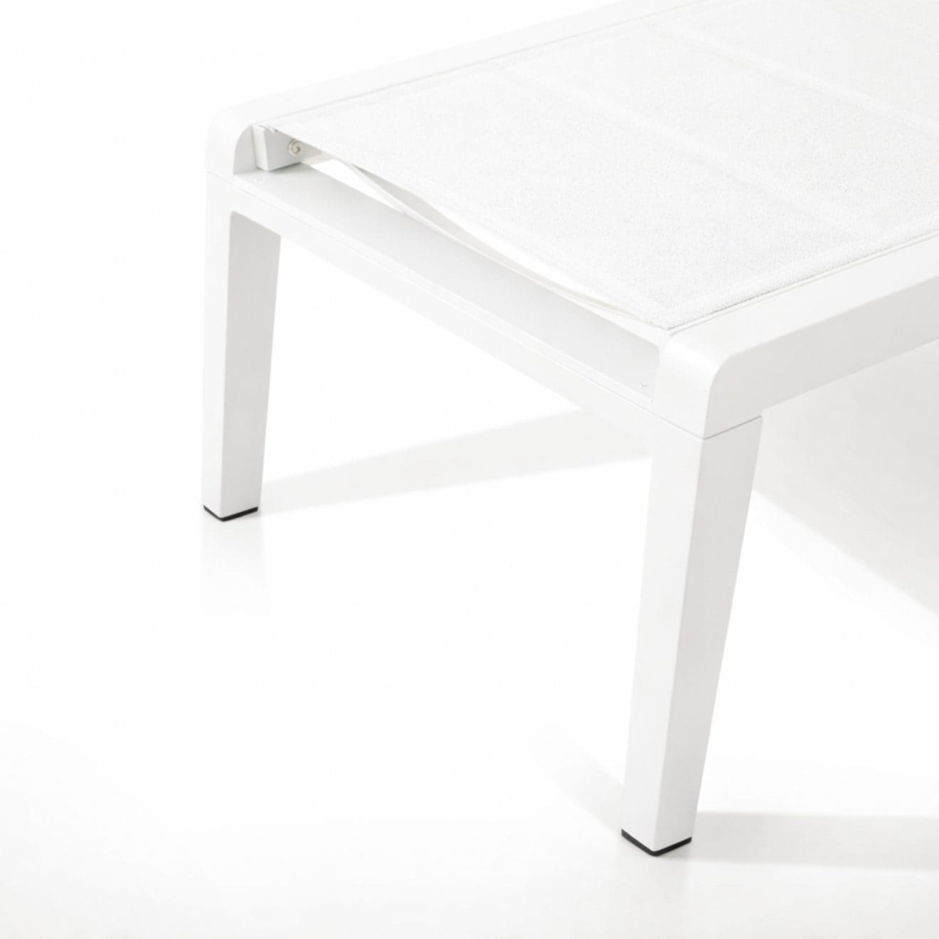 95413180 Emoti Sunlounger Wit 2