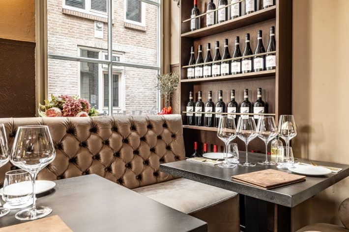 (c)fotografie Mike Rikken Bedrijfsfotograaf Kaja Rijssen Xalu Deventer Wine & Food Bar Hr 6499 Kopie